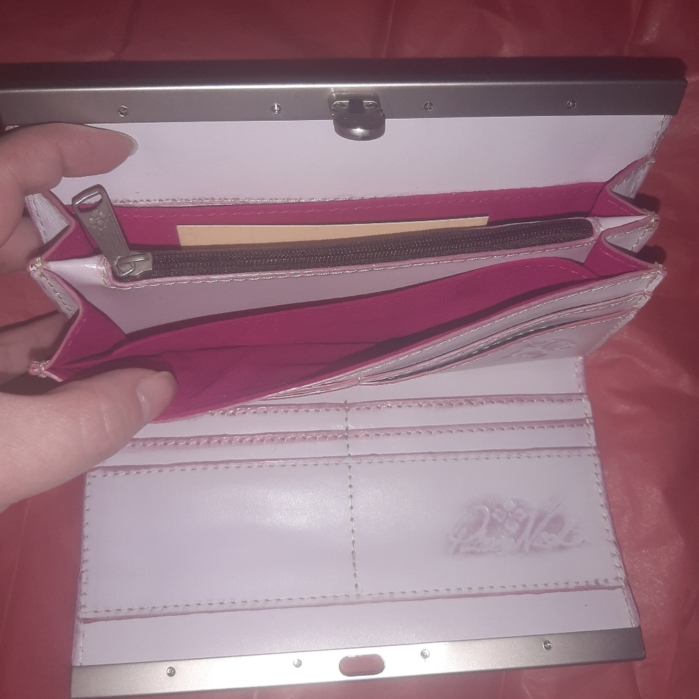 Patricia Nash wallet - Picture 6 of 7